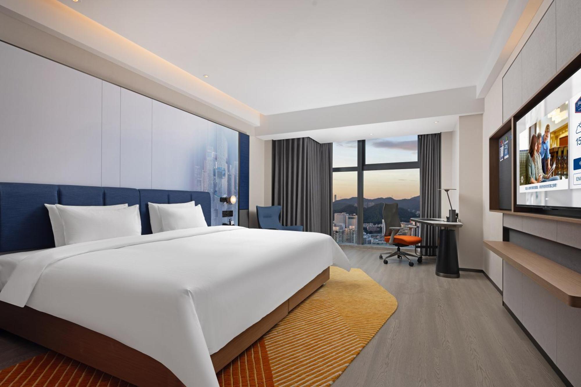 Отель Hampton By Hilton Shenzhen Futian Huaqiangbei Экстерьер фото