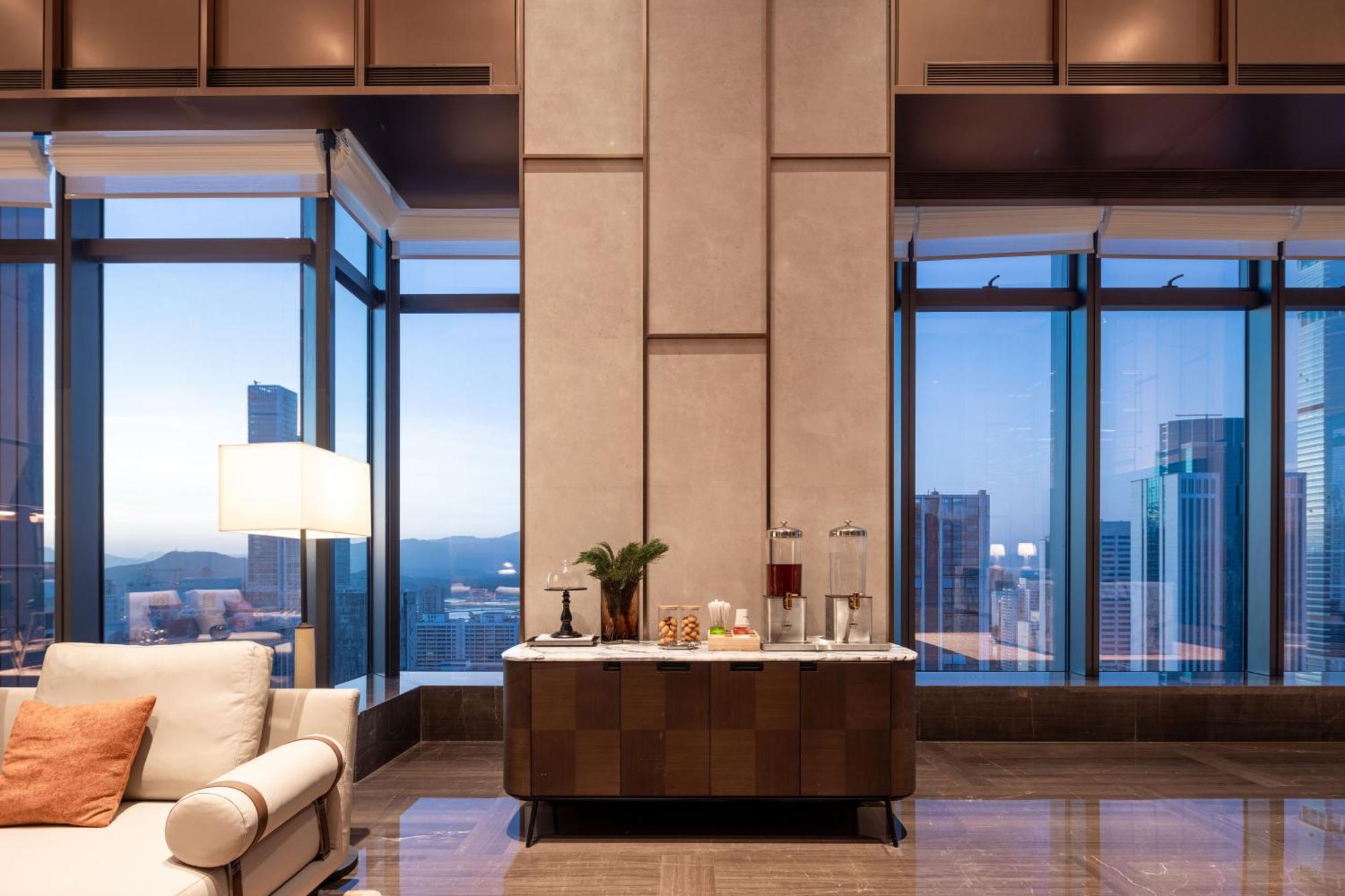 Отель Hampton By Hilton Shenzhen Futian Huaqiangbei Экстерьер фото