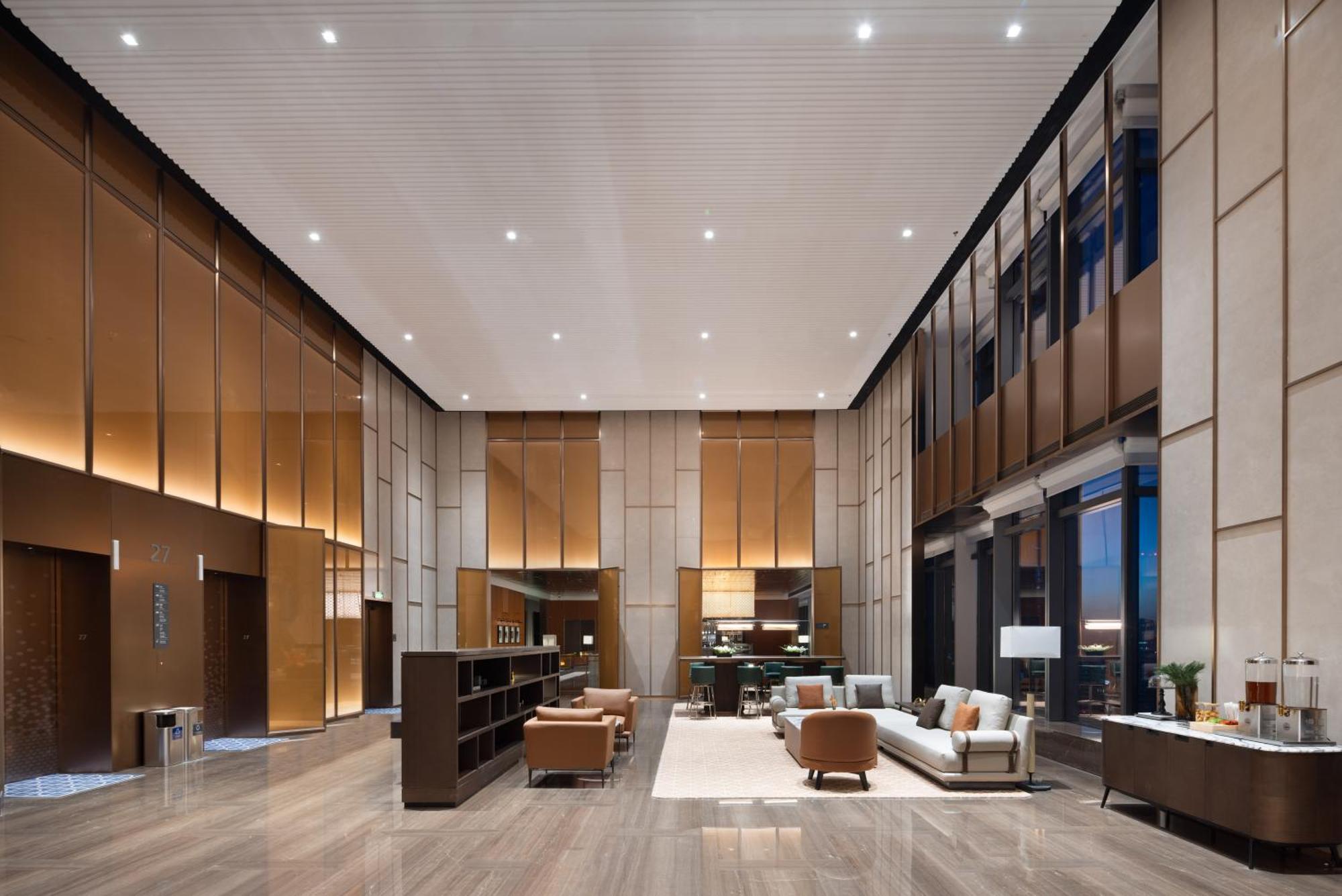 Отель Hampton By Hilton Shenzhen Futian Huaqiangbei Экстерьер фото