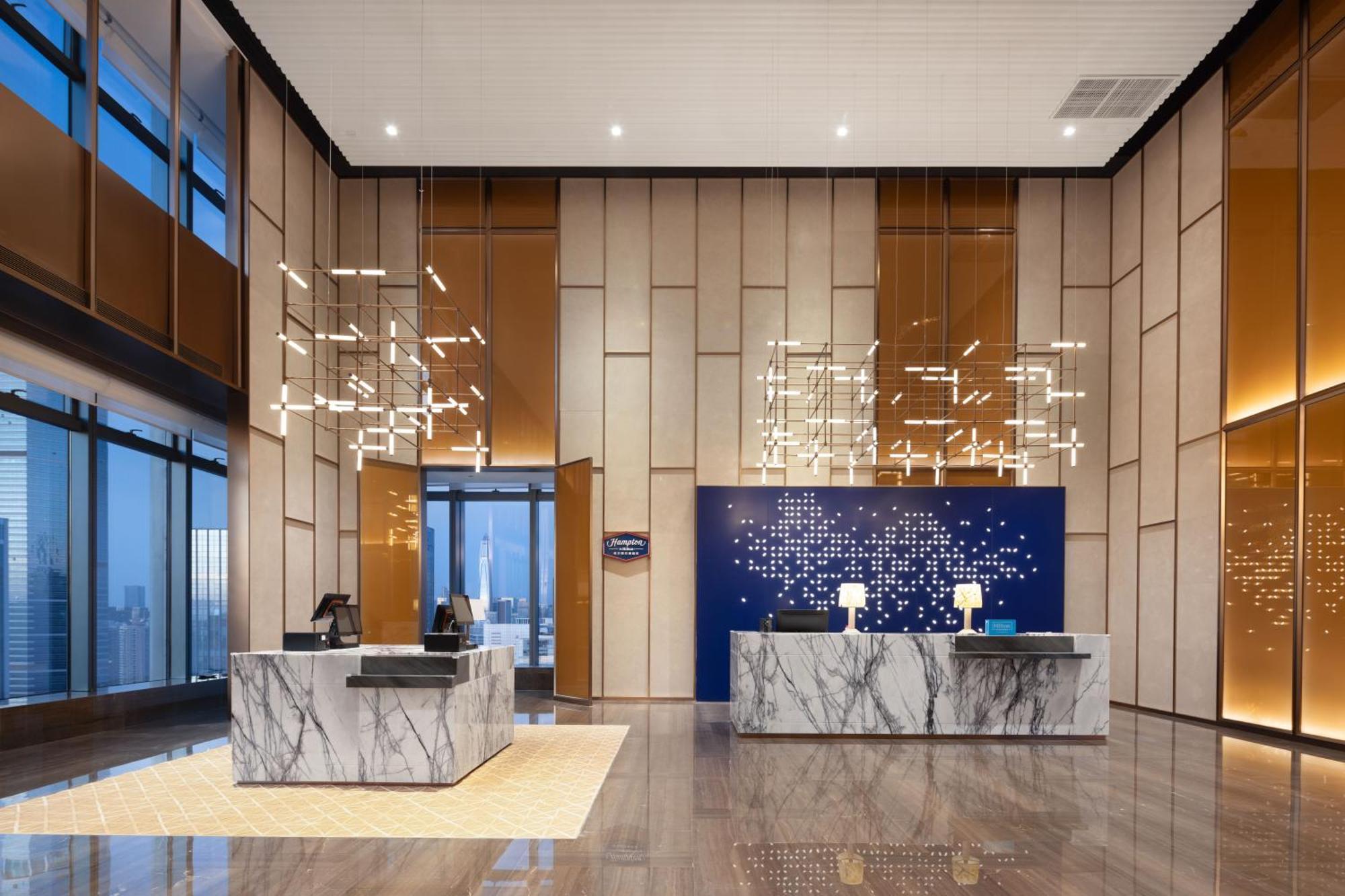 Отель Hampton By Hilton Shenzhen Futian Huaqiangbei Экстерьер фото