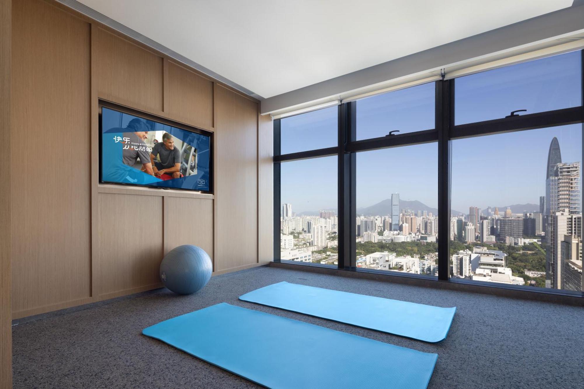 Отель Hampton By Hilton Shenzhen Futian Huaqiangbei Экстерьер фото