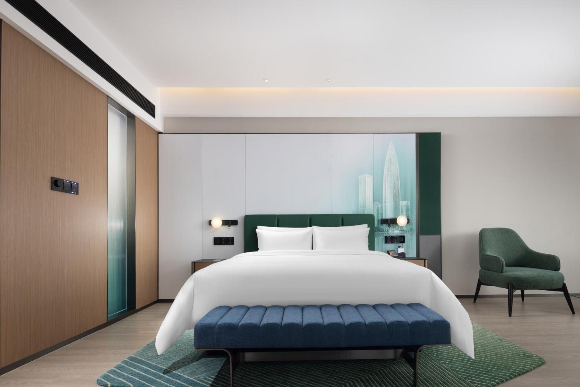 Отель Hampton By Hilton Shenzhen Futian Huaqiangbei Экстерьер фото