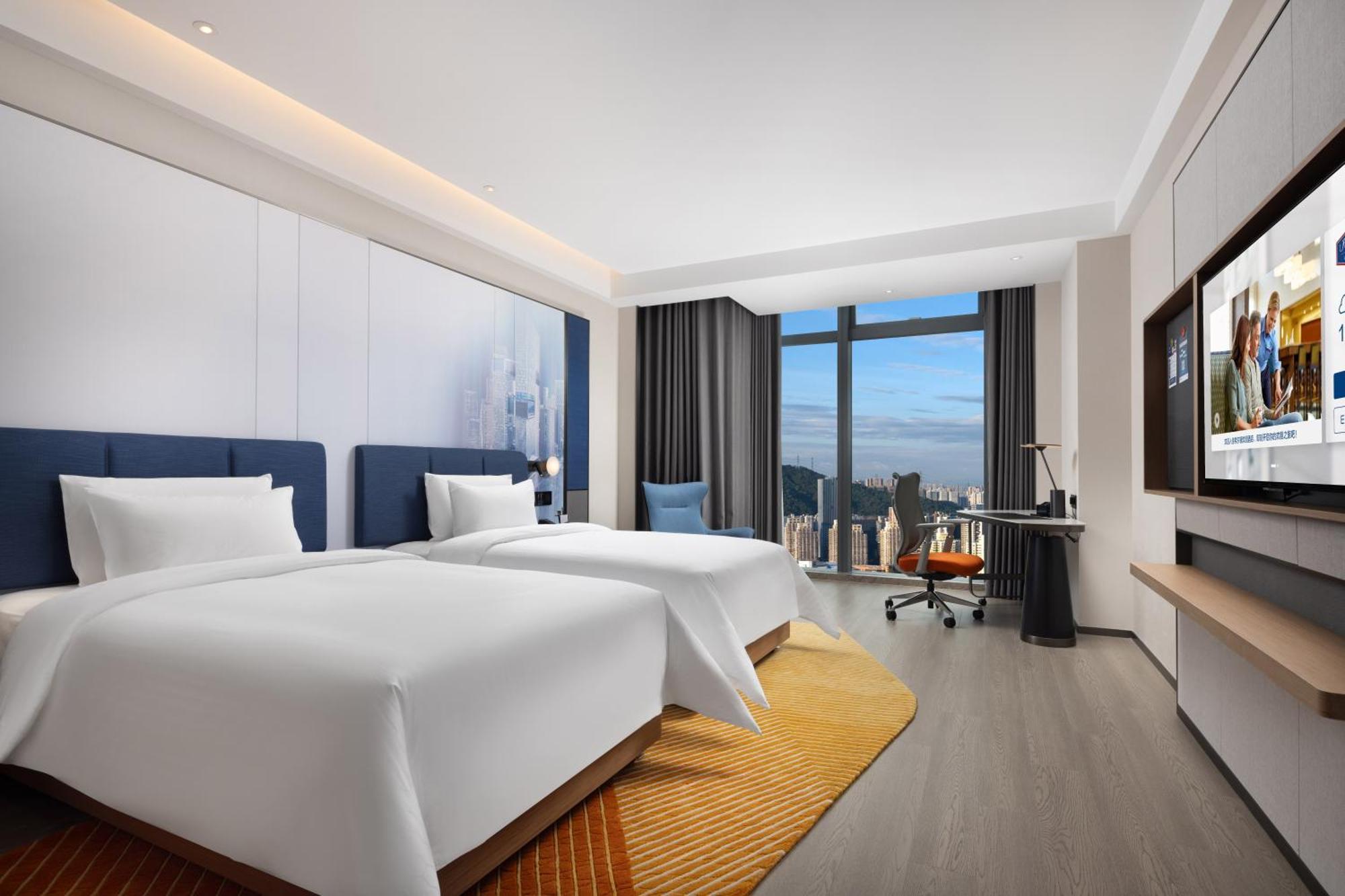 Отель Hampton By Hilton Shenzhen Futian Huaqiangbei Экстерьер фото